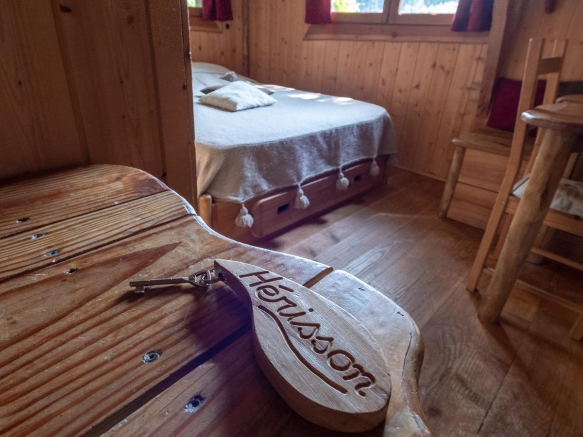 Les Cabanes De Labrousse Saint-Julien-Labrousse Екстер'єр фото